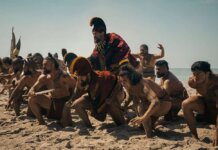 Chief of War: A Turning Point for Native Hawaiian Storytelling Kaʻiana, played by Jason Momoa, leads an attack on the island of Oʻahu