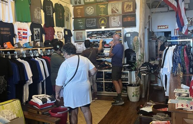 Photo: Customers shopping at Hawaiian Force