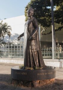 Photo: The statue of Queen Liliʻuokalani