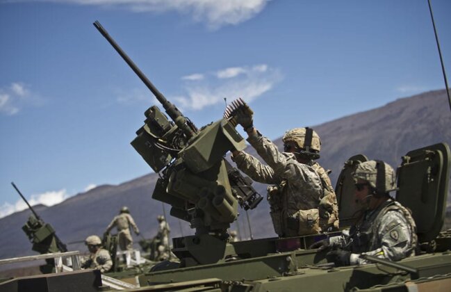 Photo: US Soldiers conducting a live fire training exercise at Pohakuloa Training Area