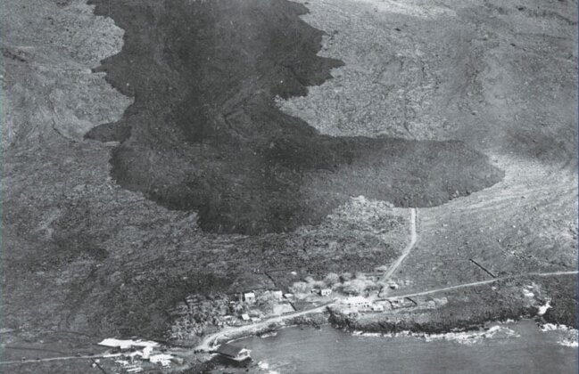 Photo: Aerial photo of Mauna Loa eruption