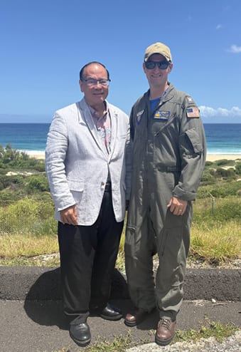 Photo: Trustee Akina and Commanding Officer of the Pacific Missile Range Facility, Capt. Robert A. Prince