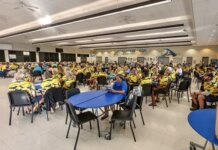 ʻAʻole AQ: ʻŌiwi communities fight to end commercial aquarium collection Photo: Hundreds of Moku o Keawe residents gathered for a meeting at Kealakehe High School