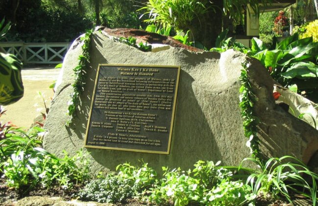 Photo: Commemorative plaque in Waimea valley