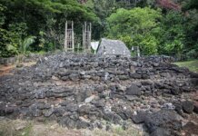Waimea: Valley of Priests Photo: Heiau in Waimea Valley