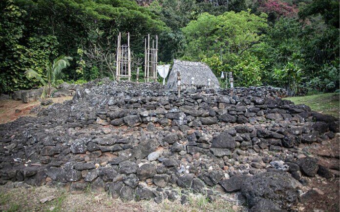 Waimea-Heiau Photo: Heiau in Waimea Valley