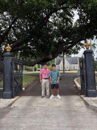 Photo: Kamahaʻo Halemanu (Left) and Kahiau Halemanu (Right) at the entrance to the Mauna ʻAla Royal Mausoleum